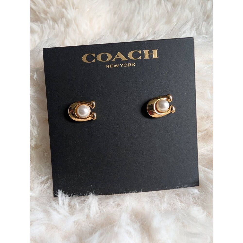 COACH Signature C Pearl Stud Earrings